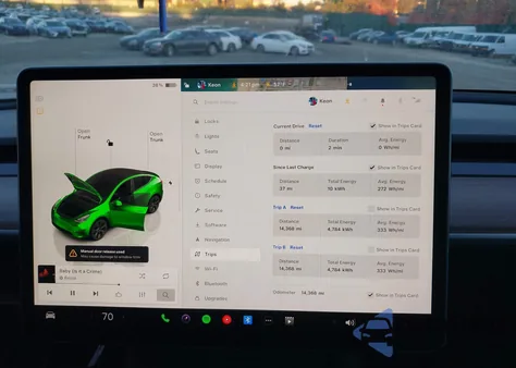 2024 Tesla Model Y Long Range Dual Motor All-Wheel Drive z USA, uszkodzony, nr VIN 7SAYGAEE4RF202351